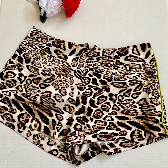 Leopard print shorts - Picture 3 of 5